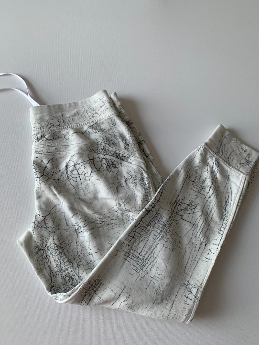 Lululemon Warm Down Jogger Women's Size 10 7/8 length slim fit - Picture 6 of 7